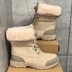 UGG BUTTE LOGO BOOT